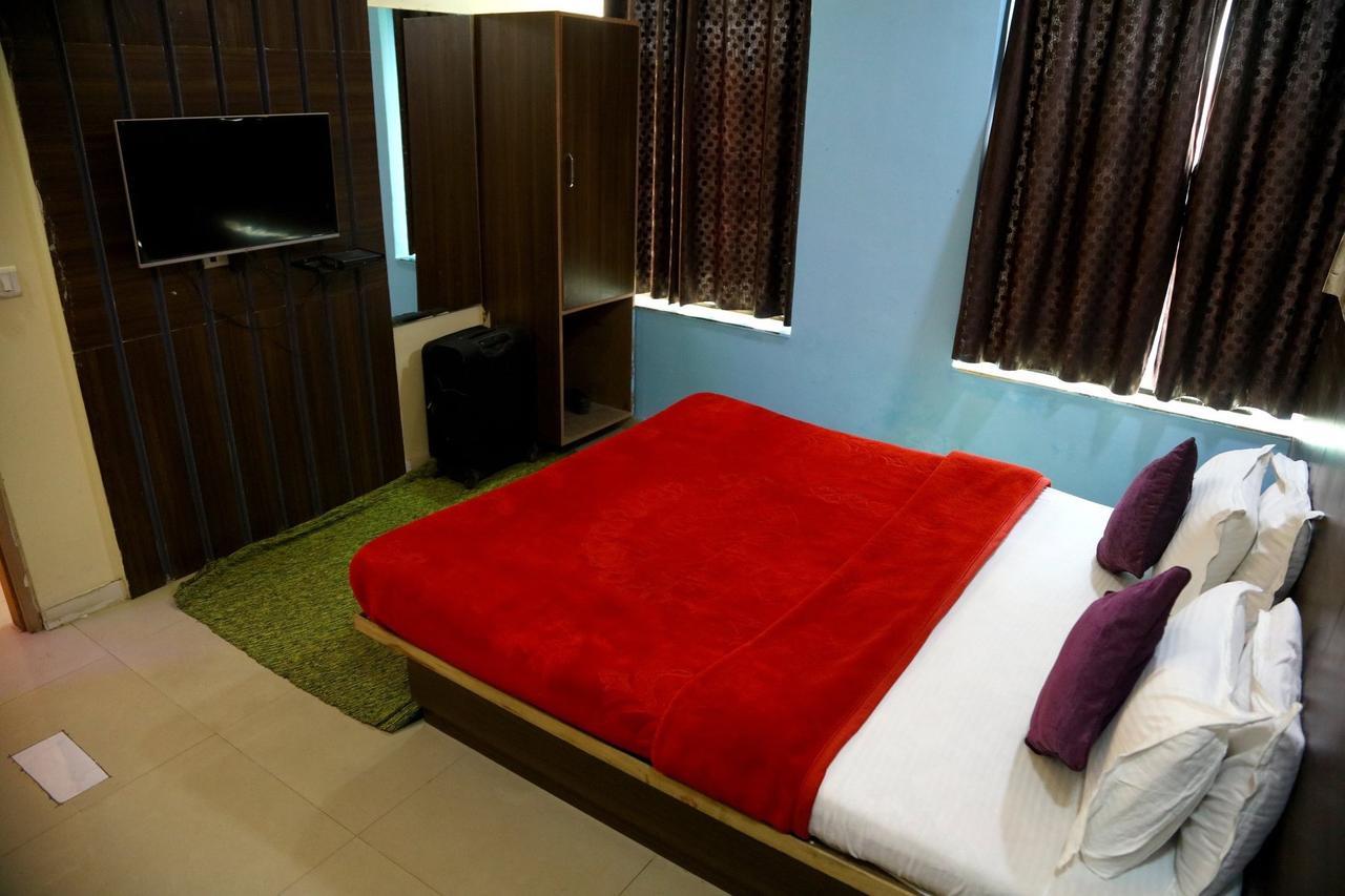 Hotel Citizen Inn 阿穆达巴 外观 照片
